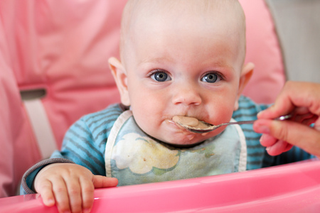 Baby Weaning - How to Start Baby Solids the Right Way?